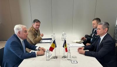 Întâlnire în format bilateral a ministrului apărării naționale cu omologul din Republica Moldova 